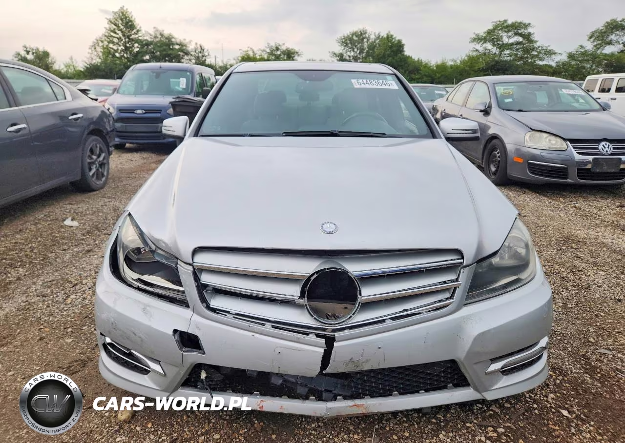 2012 Mercedes-Benz C 300 4Matic VIN:WDDGF8BBXCA713986 - 5