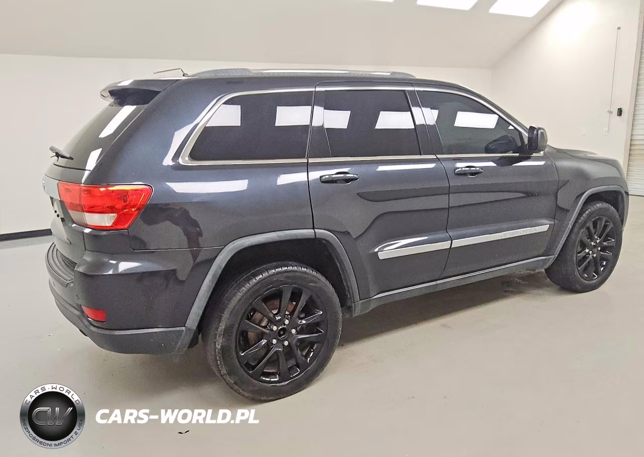 2012 Jeep Grand Cherokee Laredo VIN:1C4RJFAG0CC341419 - 3