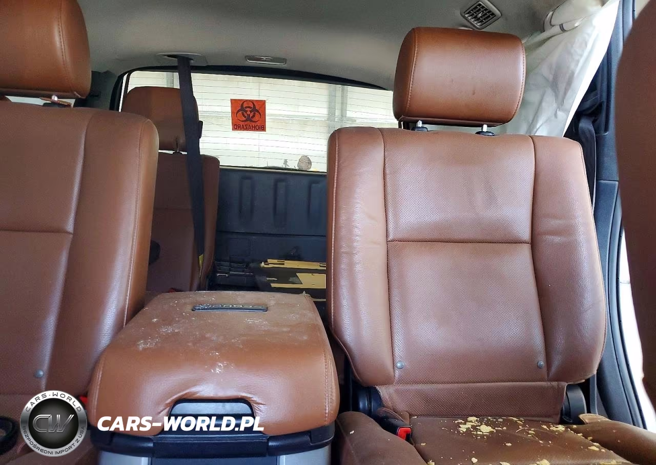 2016 Toyota Sequoia Platinum VIN:5TDDY5G19GS136222 - 10
