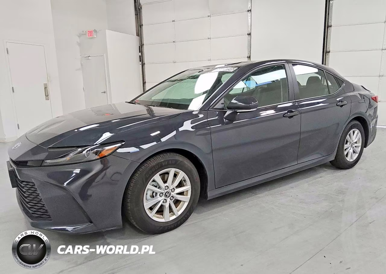 2026 Toyota Camry Le – zdjęcie 1 z 14