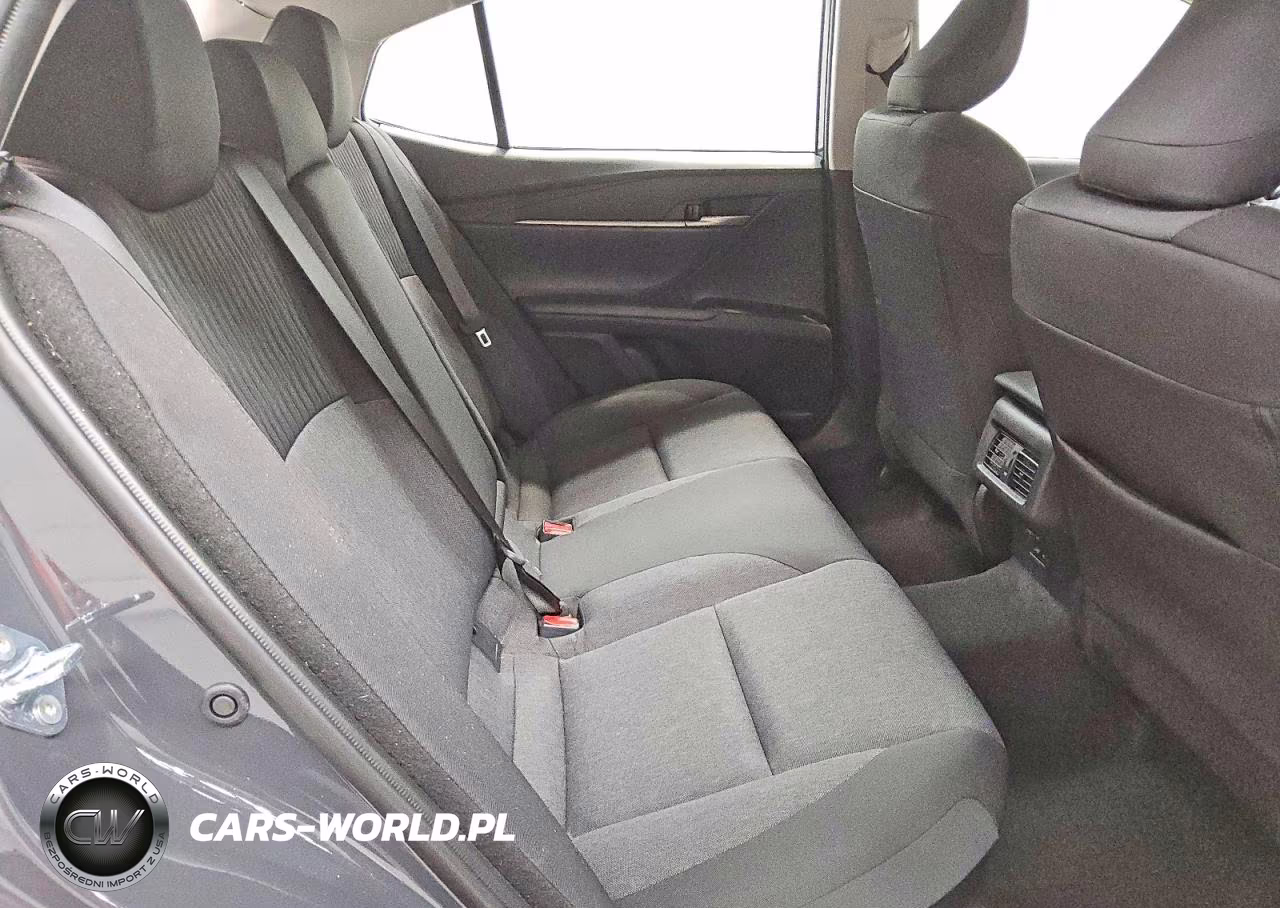 2026 Toyota Camry Le VIN:4T1DAACK7TU250507 - 10