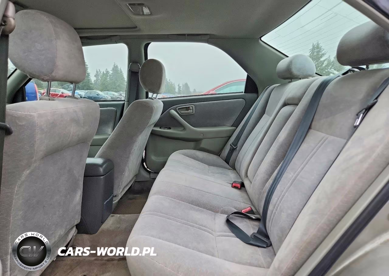 1998 Toyota Camry Le VIN:JT2BG22K3W0157313 - 10