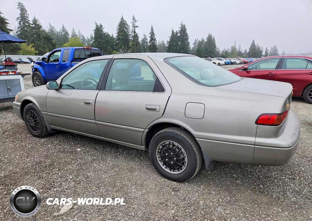 1998 Toyota Camry Le VIN:JT2BG22K3W0157313 - 2