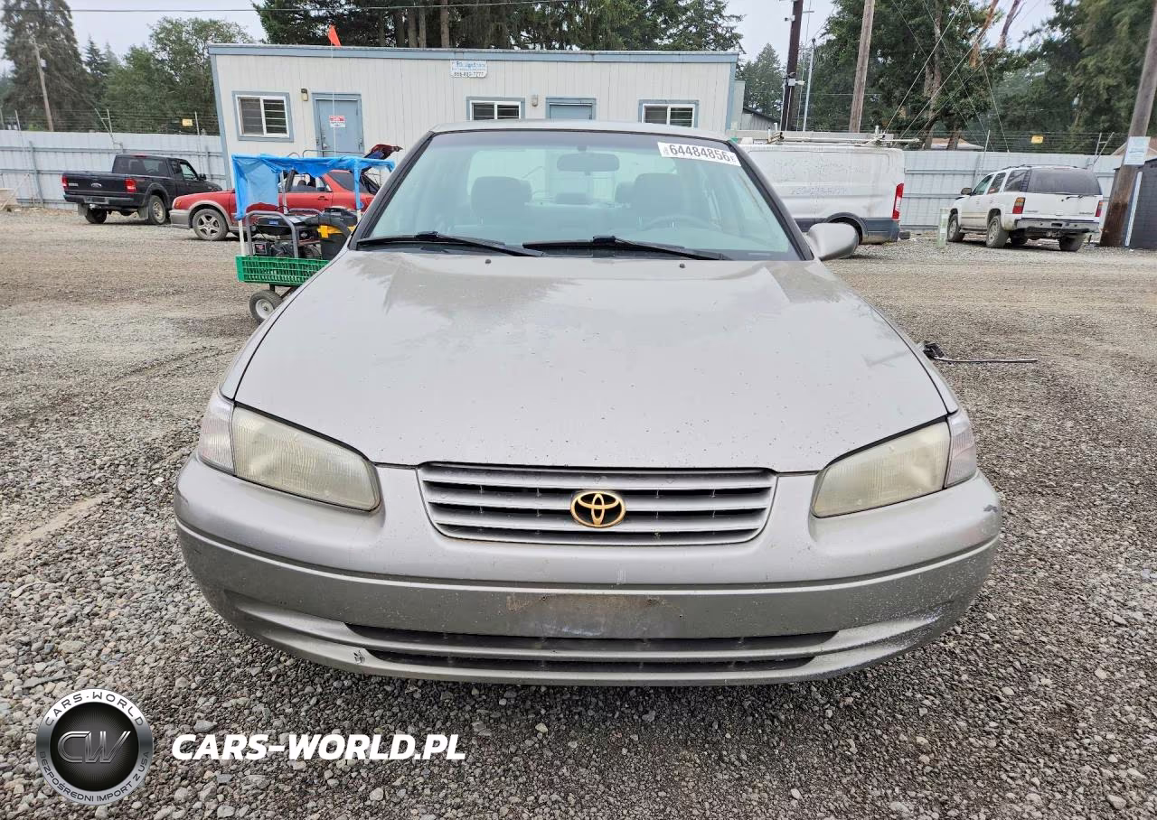 1998 Toyota Camry Le VIN:JT2BG22K3W0157313 - 5