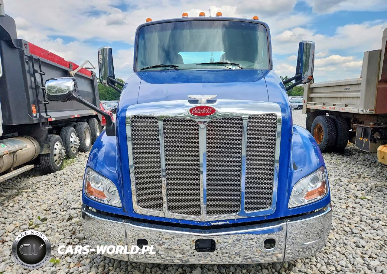 2017 Peterbilt 579 Semi Truck VIN:1XPBDP9X4HD358761 - 5