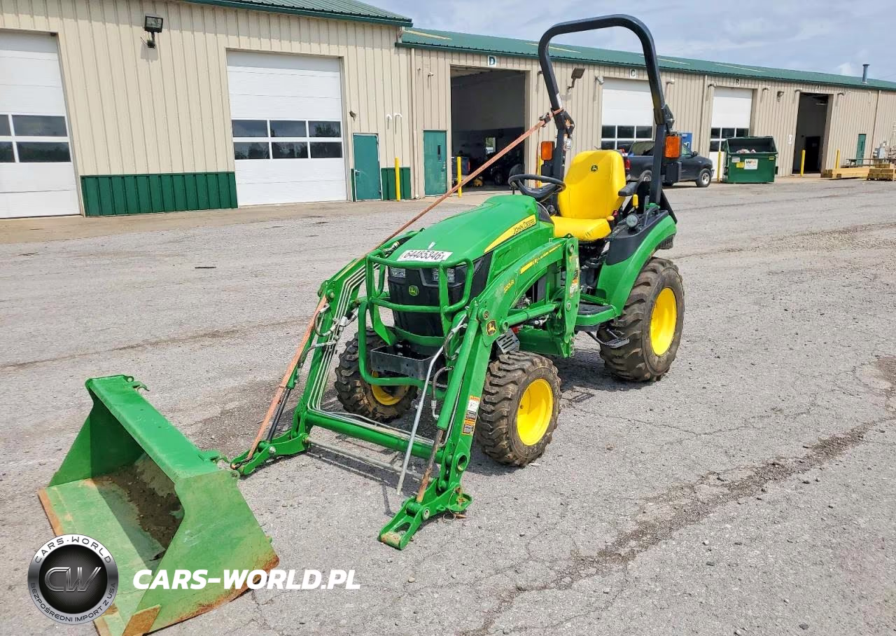 2025 John Deere 2025R Tractor VIN:1LV2025RPSS155027 - 2