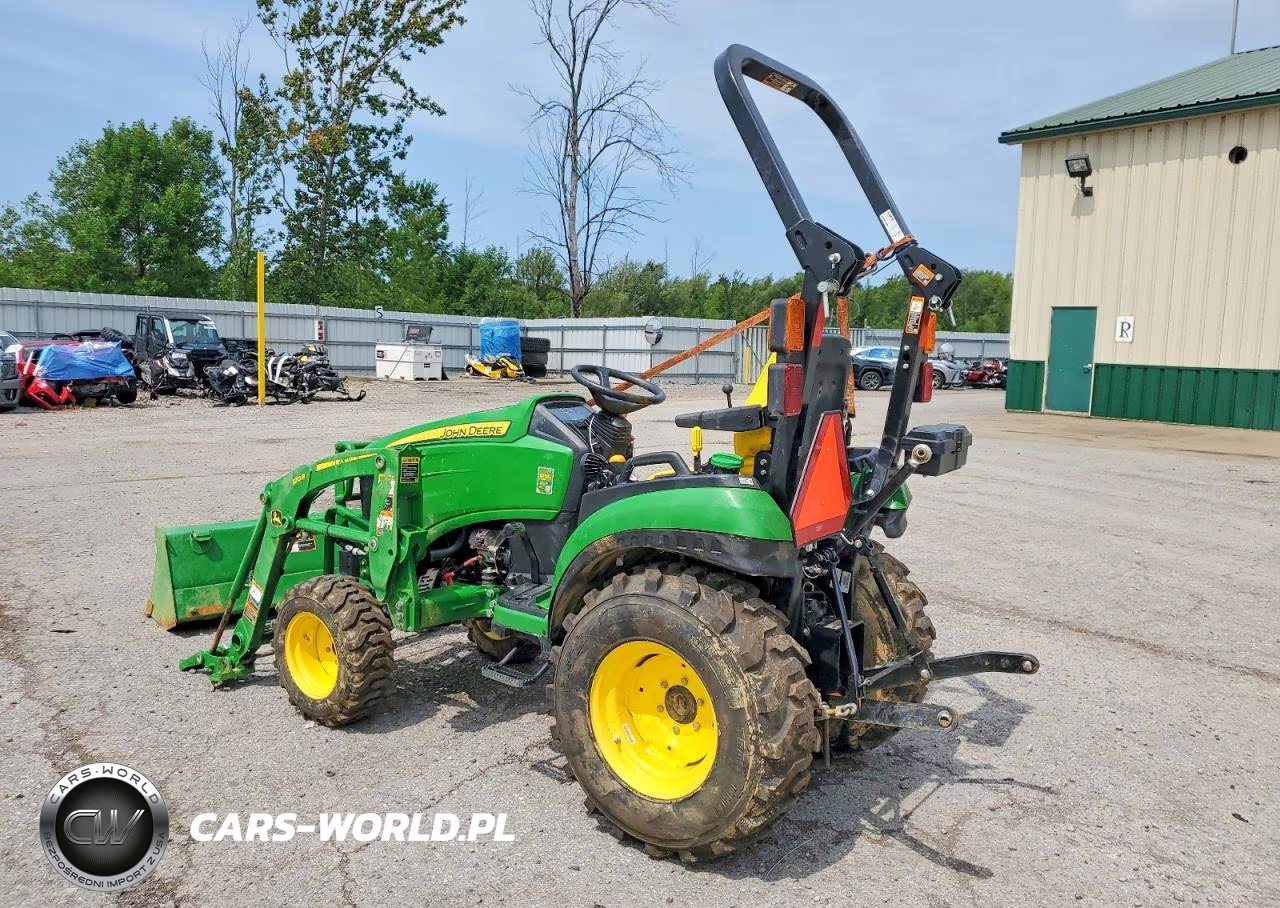 2025 John Deere 2025R Tractor VIN:1LV2025RPSS155027 - 3