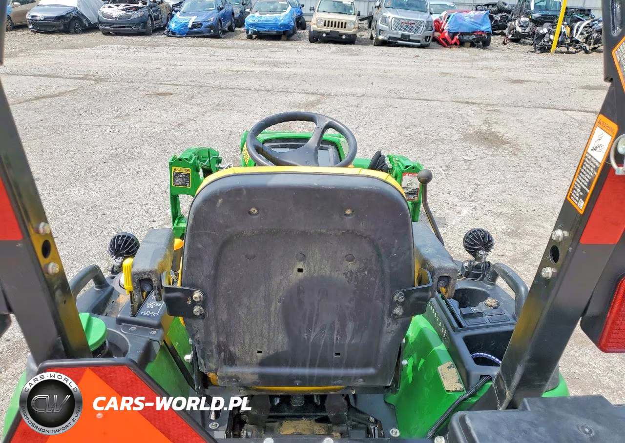 2025 John Deere 2025R Tractor VIN:1LV2025RPSS155027 - 6