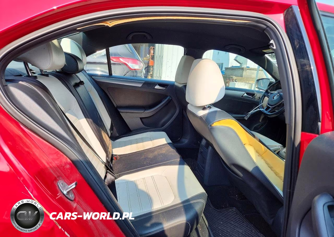 2016 Volkswagen Jetta Sport VIN:3VWD17AJXGM303354 - 10