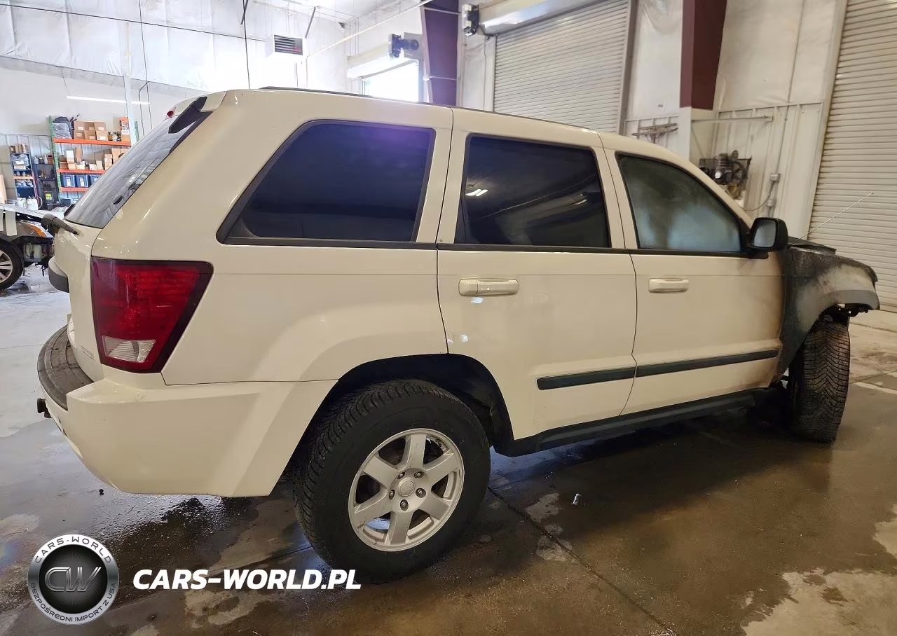 2008 Jeep Grand Cherokee Laredo VIN:1J8GR48K08C144068 - 3