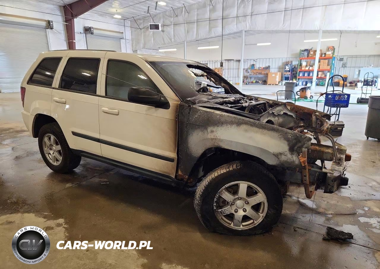 2008 Jeep Grand Cherokee Laredo VIN:1J8GR48K08C144068 - 4