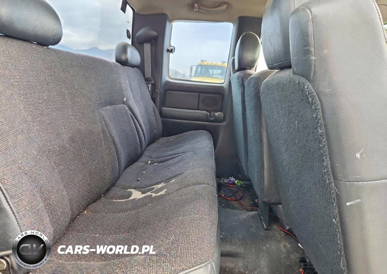 2000 Chevrolet Silverado K1500 VIN:1GCEK19TXYE169296 - 10