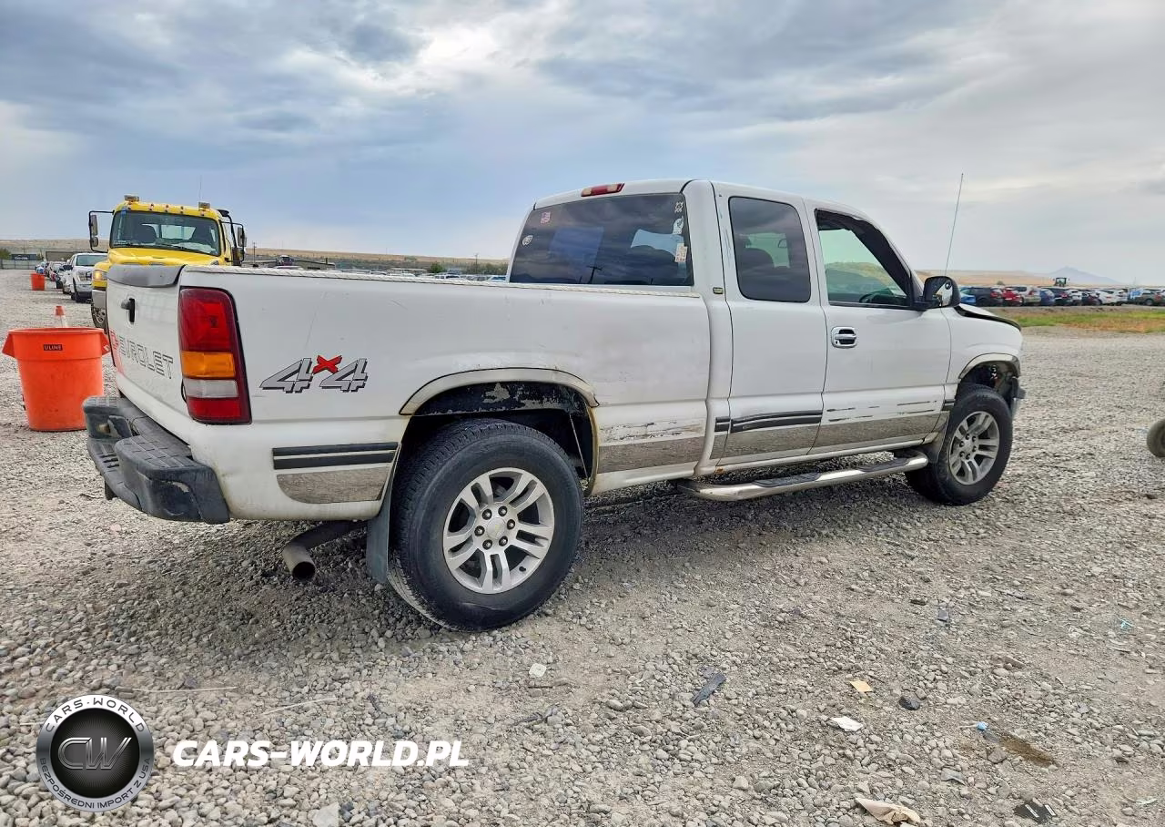 2000 Chevrolet Silverado K1500 VIN:1GCEK19TXYE169296 - 3