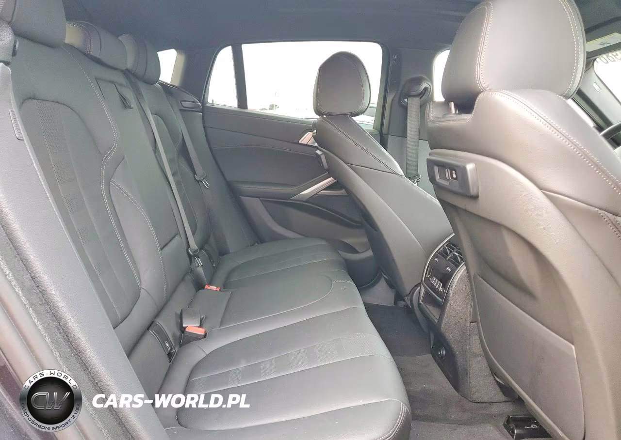 2022 BMW X6 xDrive40I VIN:5UXCY6C05N9J68710 - 11