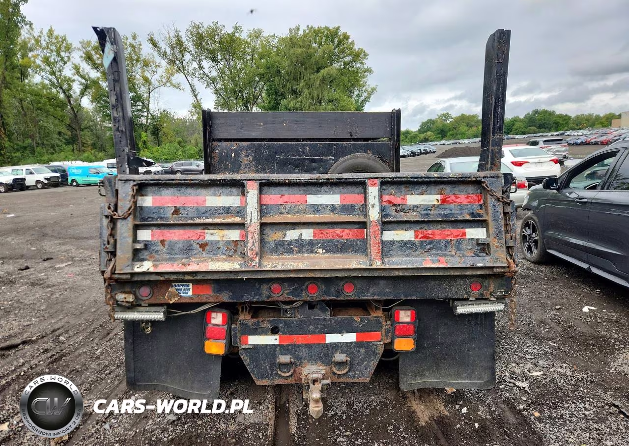 2004 GMC Sierra Dump Truck VIN:1GDJK34UX4E222255 - 6