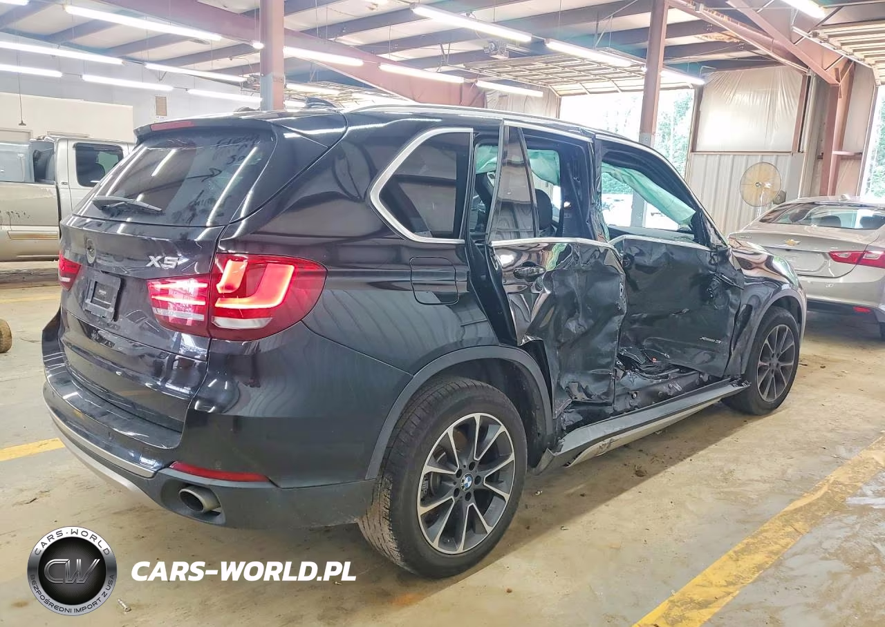 2017 BMW X5 xDrive35I VIN:5UXKR0C33H0X80204 - 3