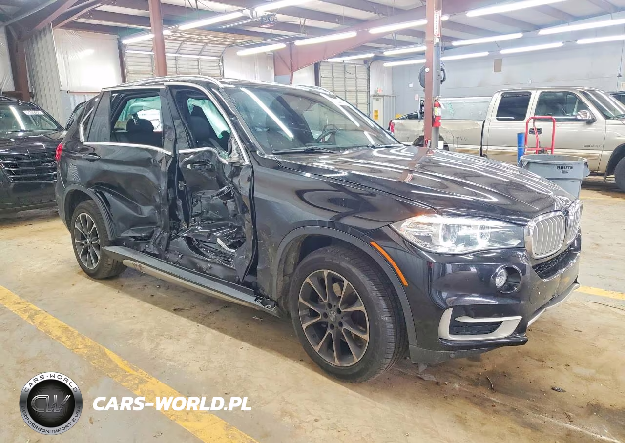 2017 BMW X5 xDrive35I VIN:5UXKR0C33H0X80204 - 4