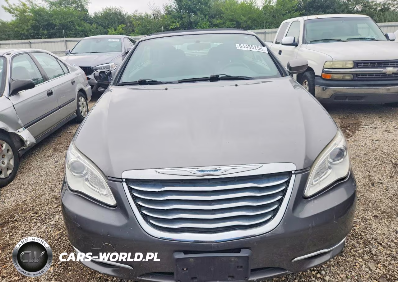 2011 Chrysler 200 Touring VIN:1C3BC2EG8BN620347 - 5