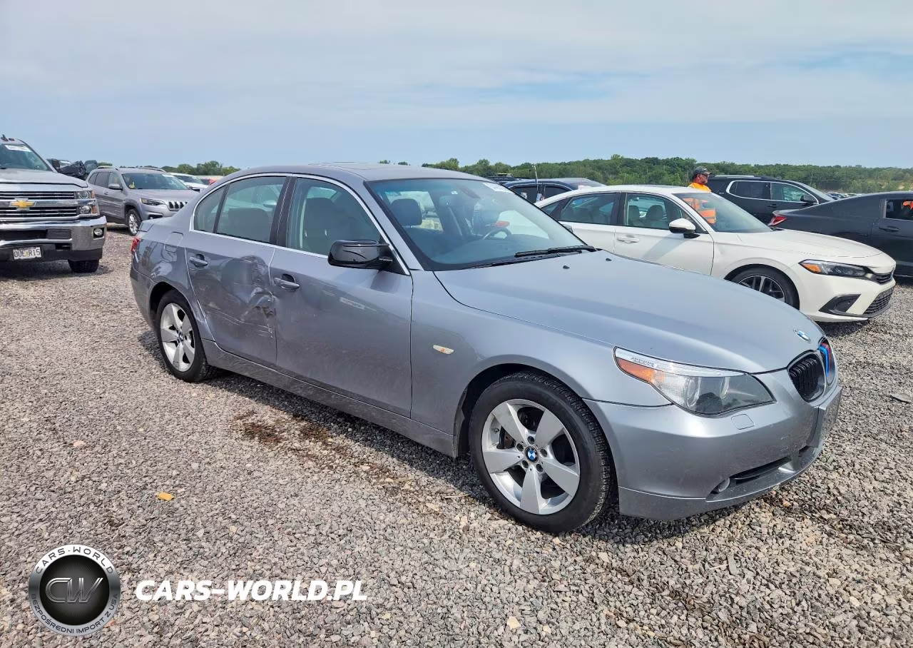 2007 BMW 525 Xi VIN:WBANF33537CS41702 - 5