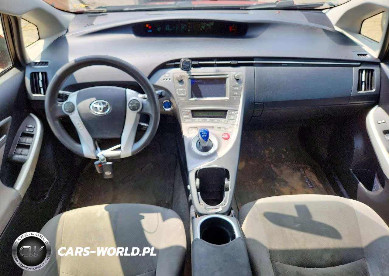2015 Toyota Prius Two VIN:JTDKN3DU4F1878333 - 8