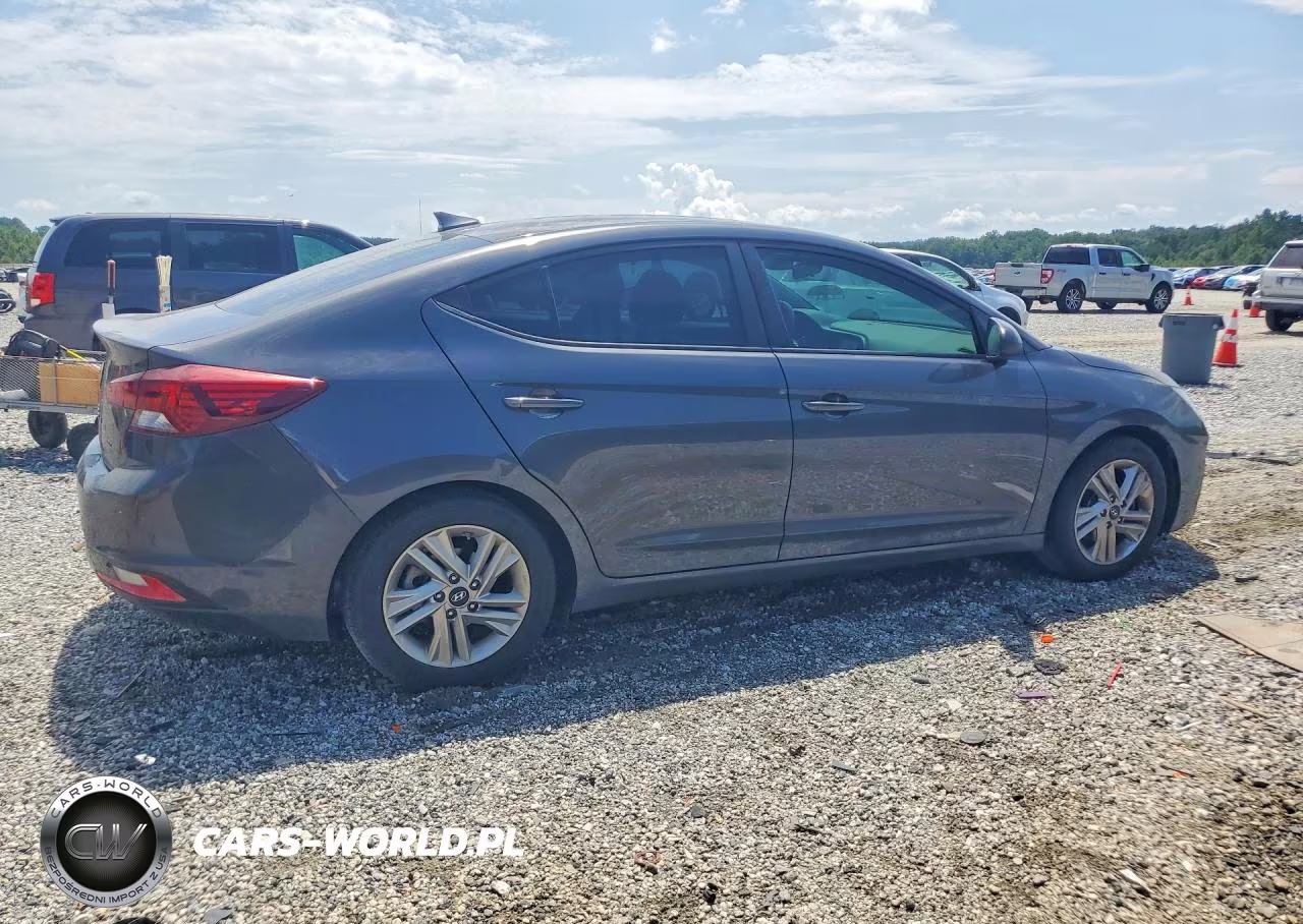 2020 Hyundai Elantra Sel VIN:5NPD84LF8LH585693 - 3