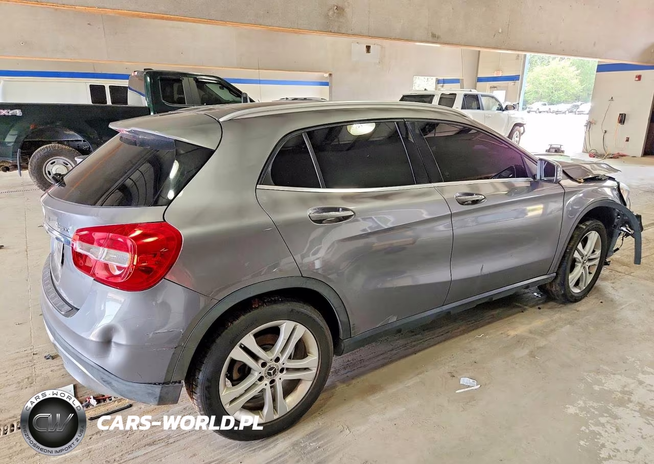 2018 Mercedes-Benz Gla 250 4Matic VIN:WDCTG4GB4JJ495087 - 3