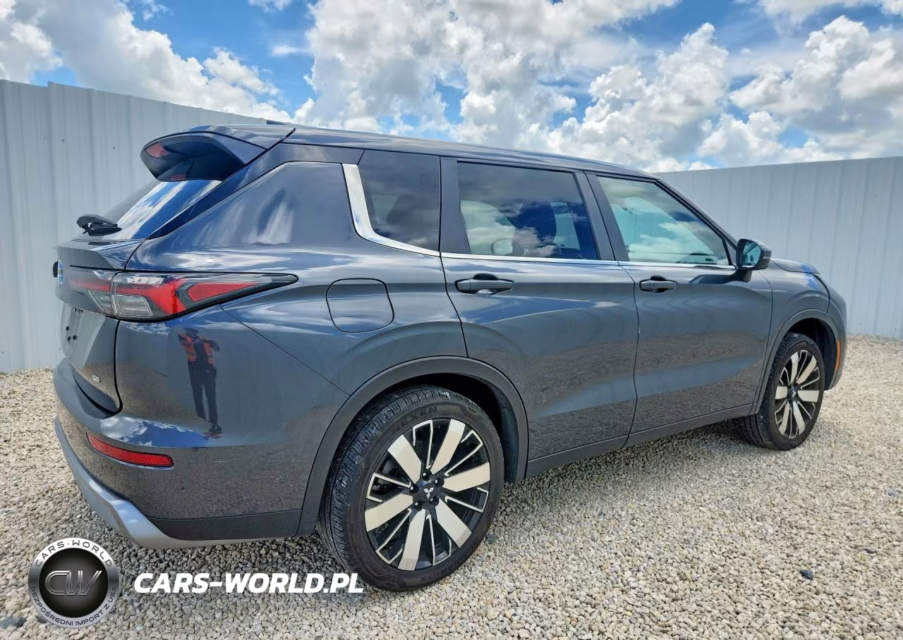 2025 Mitsubishi Outlander Se VIN:JA4J4VA83SZ033884 - 3