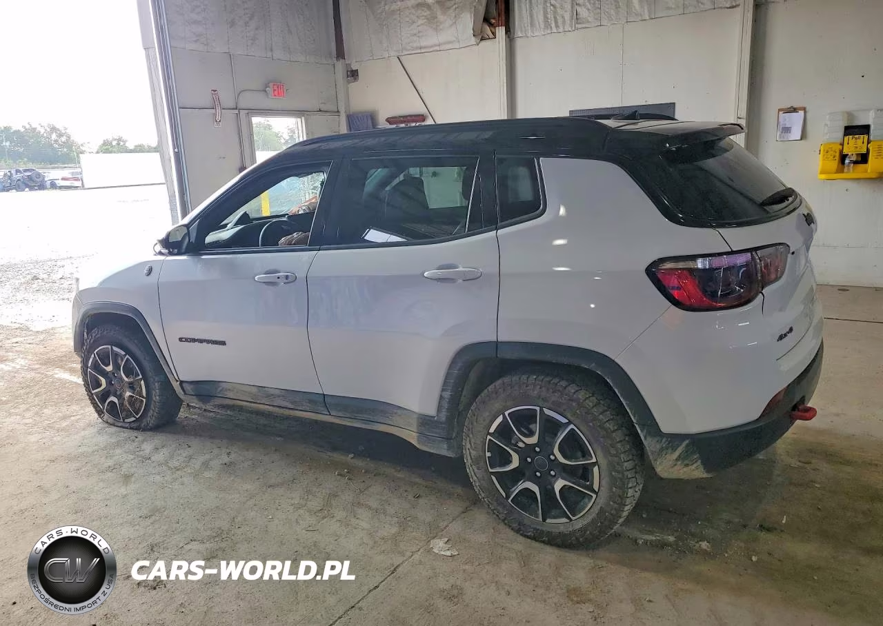 2025 Jeep Compass Trailhawk VIN:3C4NJDDN5ST564524 - 2