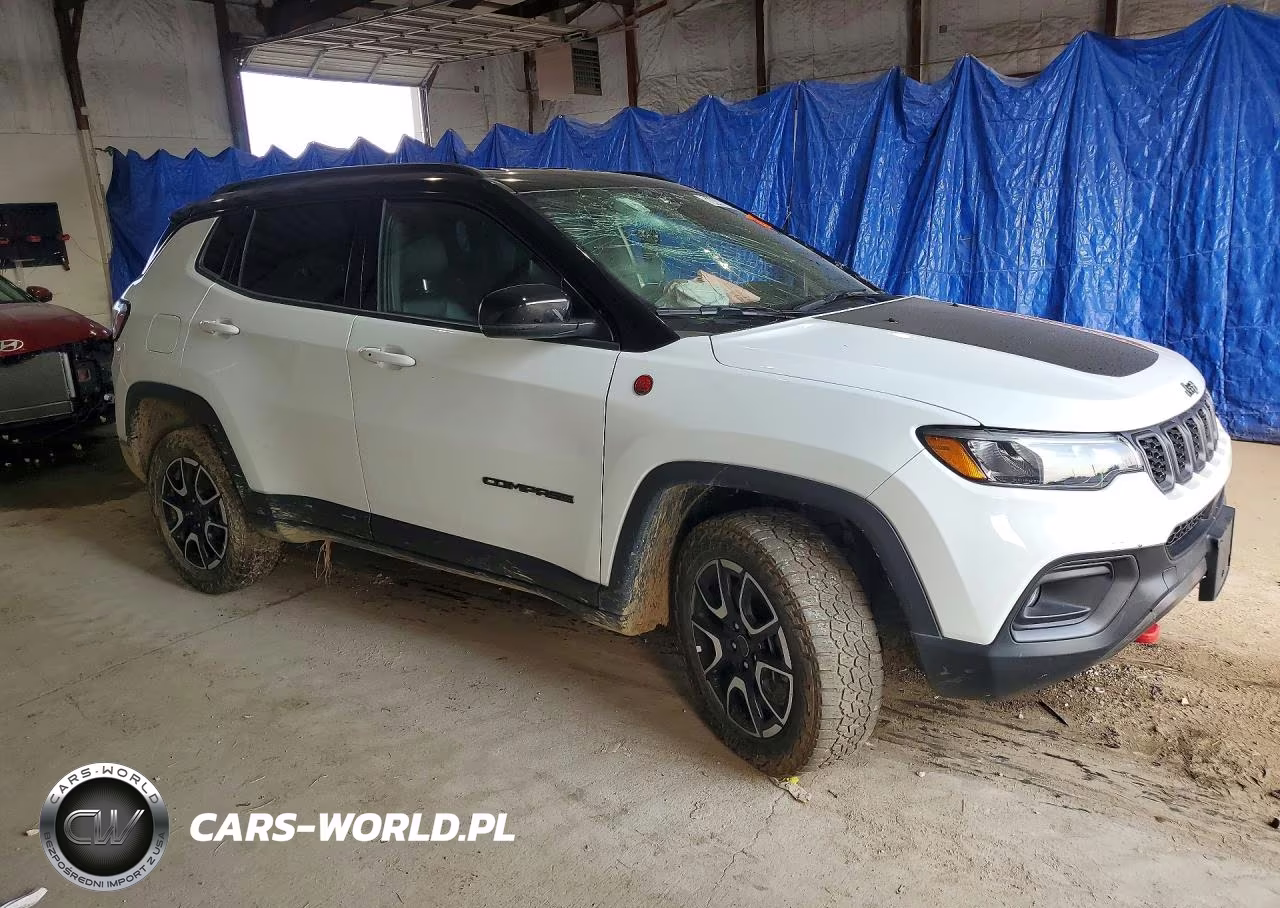 2025 Jeep Compass Trailhawk VIN:3C4NJDDN5ST564524 - 4