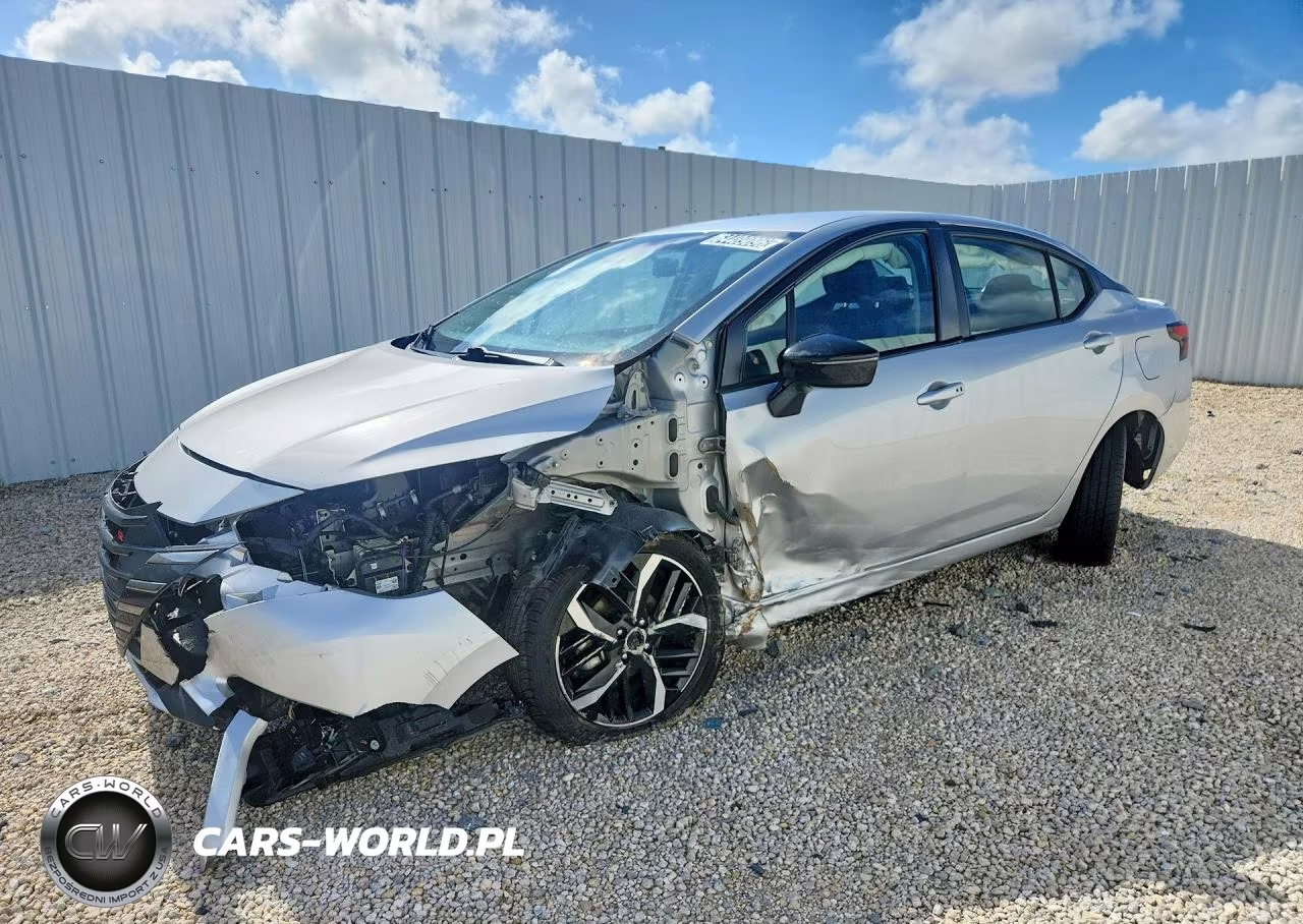 2024 Nissan Versa Sr – zdjęcie 1 z 13