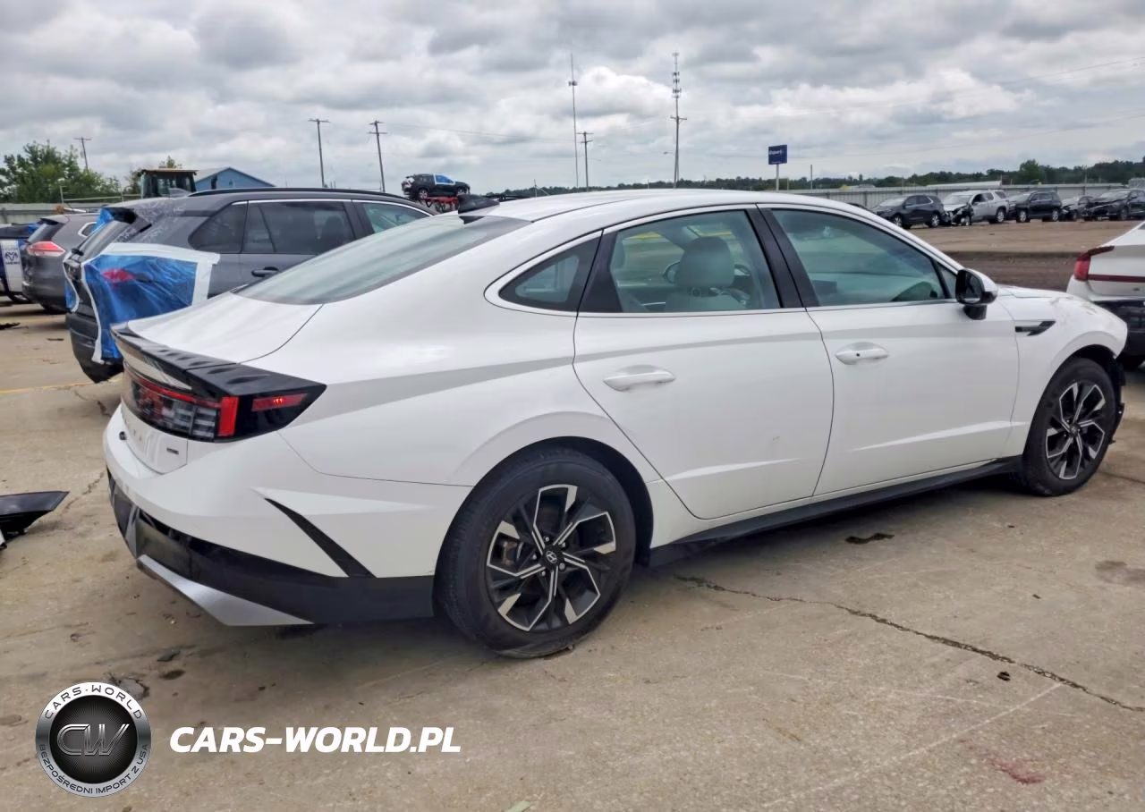 2025 Hyundai Sonata Sel VIN:KMHL64JA7SA506556 - 3