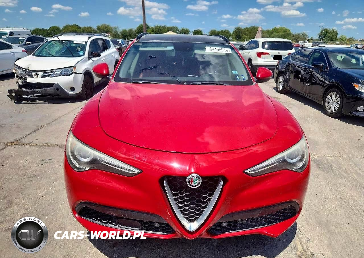 2018 Alfa Romeo Stelvio Sport VIN:ZASFAKPN0J7B98941 - 5