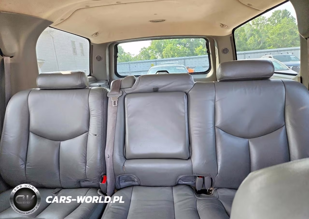 2003 Chevrolet Suburban C1500 VIN:1GNEC16Z53J245388 - 10