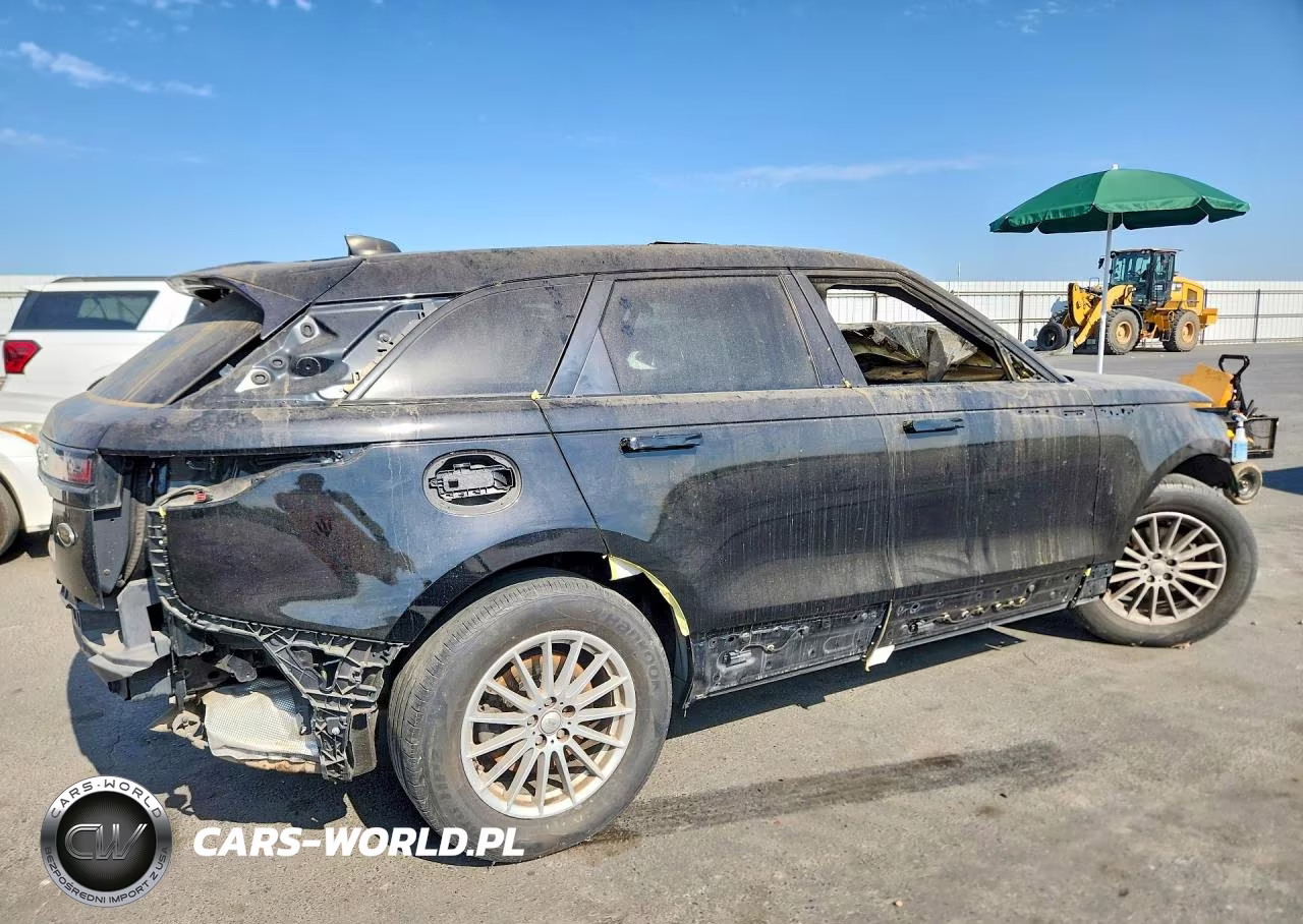 2018 Land Rover Range Rover Velar VIN:SALYA2RX6JA740653 - 3