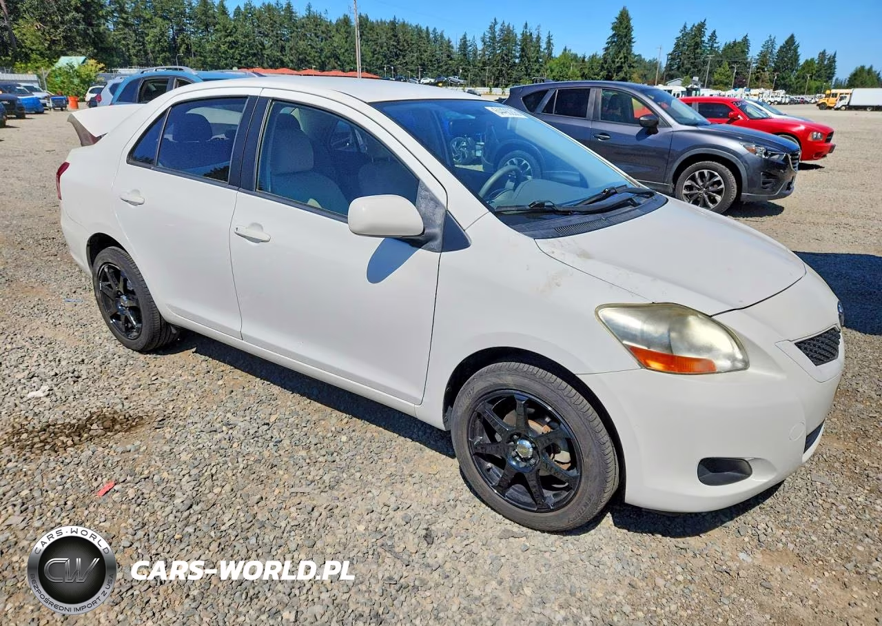 2011 Toyota Yaris Base VIN:JTDBT4K31B1406199 - 4