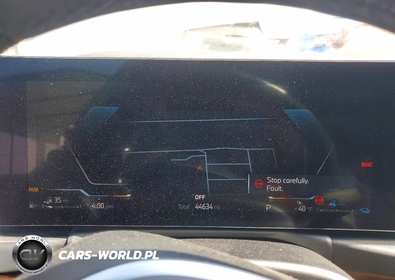 2023 BMW 3 Series 330E VIN:3MW39FF06P8C84003 - 9