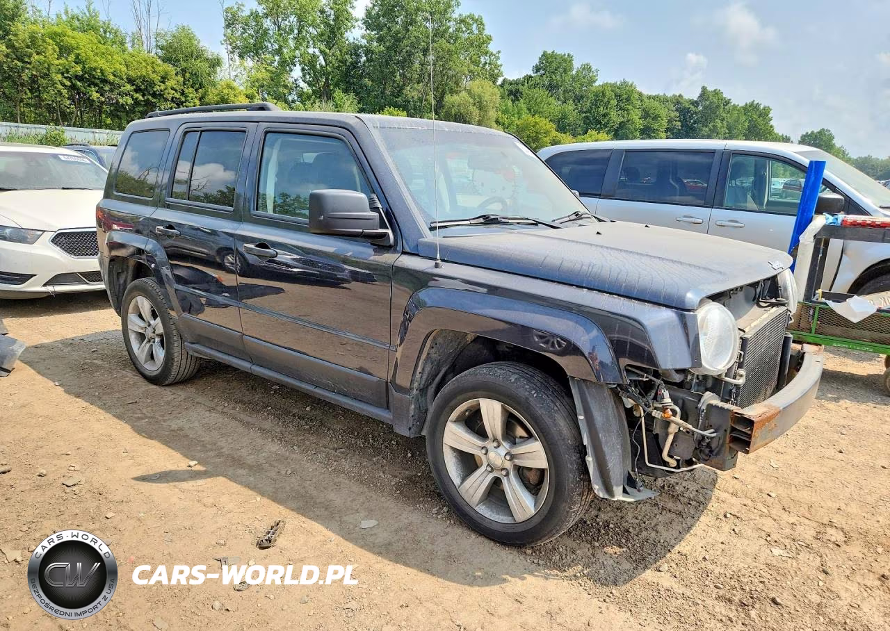 2015 Jeep Patriot Latitude VIN:1C4NJRFBXFD292354 - 4