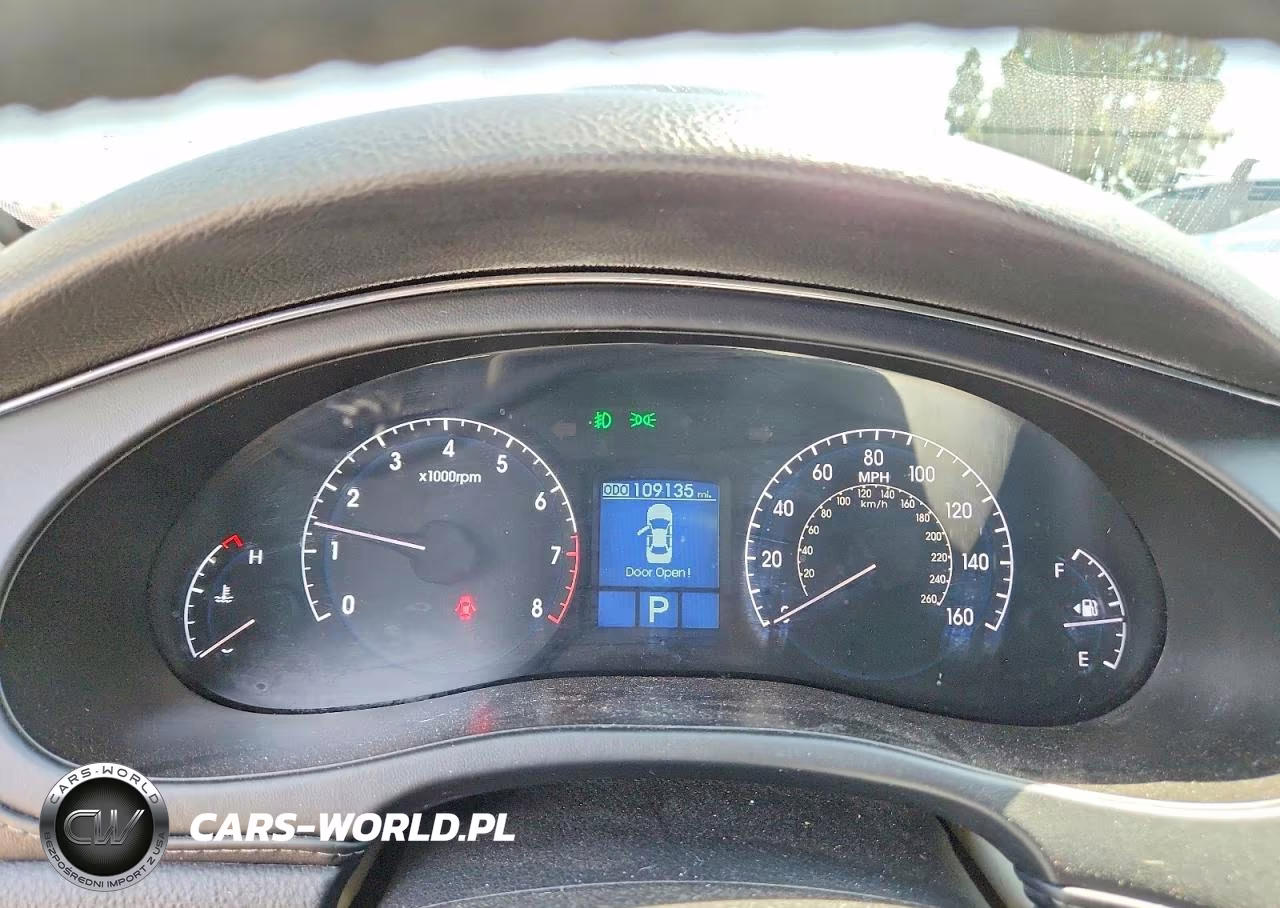 2011 Hyundai Genesis 3.8L VIN:KMHGC4DEXBU140941 - 9