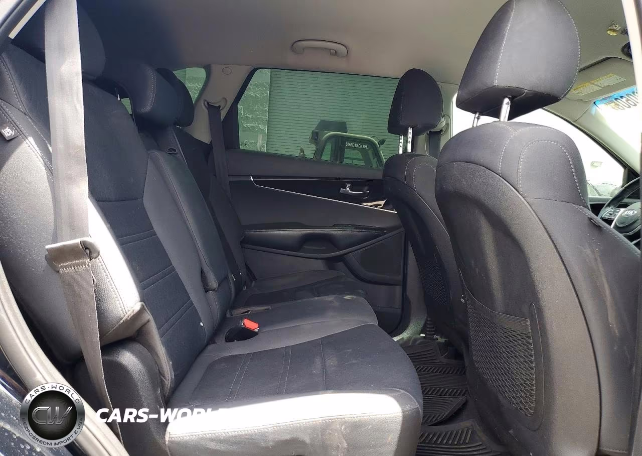 2019 Kia Sorento Lx VIN:5XYPG4A34KG568632 - 11