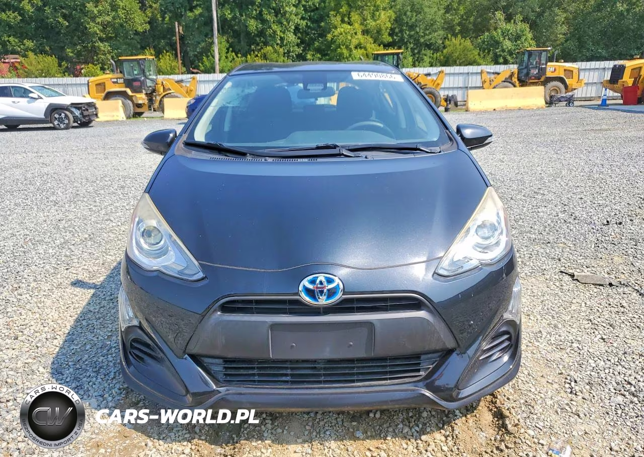 2017 Toyota Prius C Two VIN:JTDKDTB30H1592057 - 5