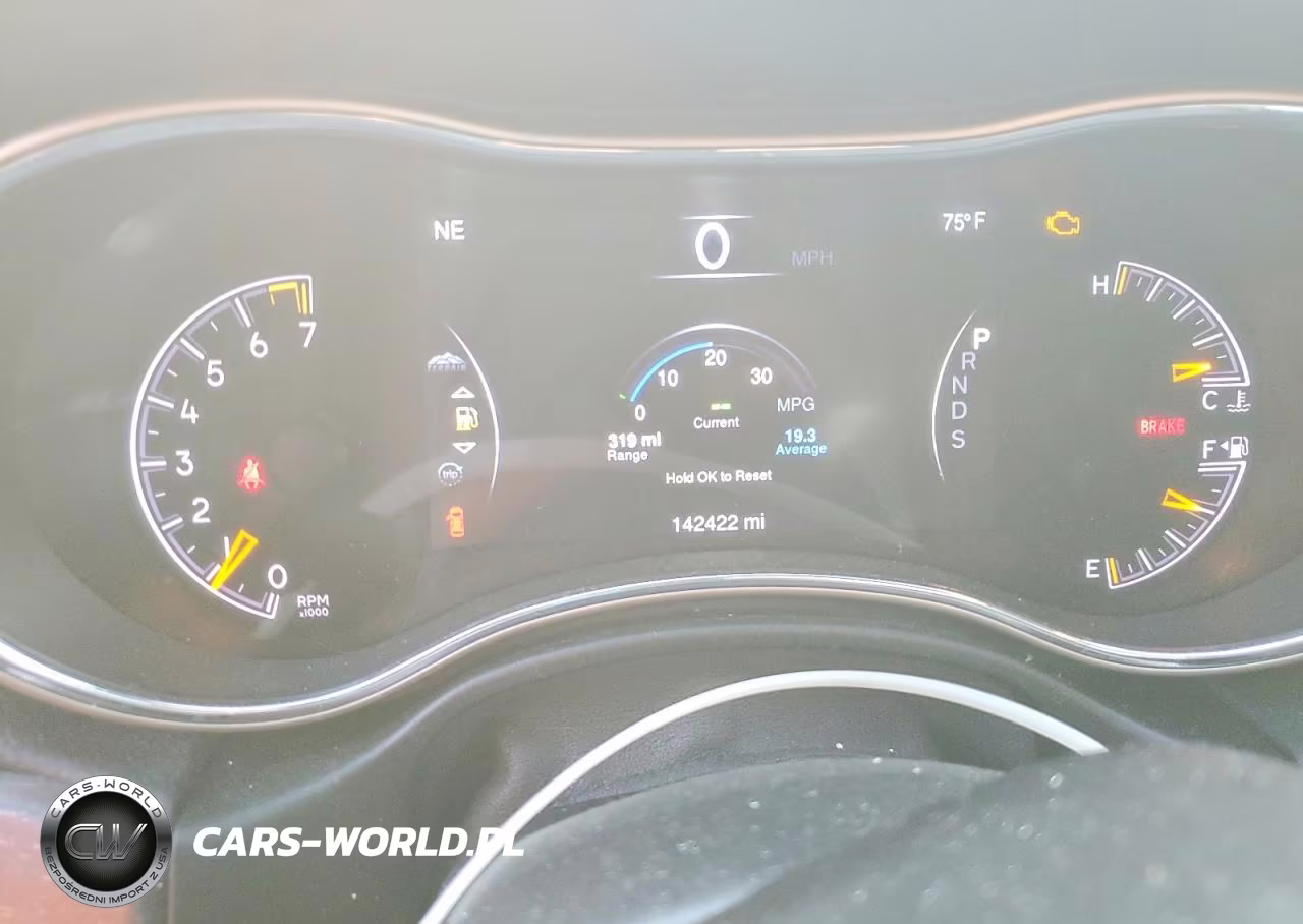2015 Jeep Grand Cherokee Laredo VIN:1C4RJFAG1FC737993 - 9