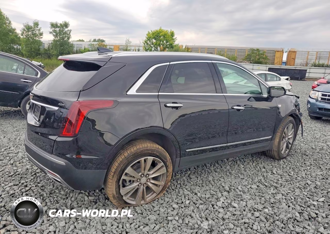 2025 Cadillac Xt5 Premium Luxury VIN:1GYKNDRS4SZ121581 - 3