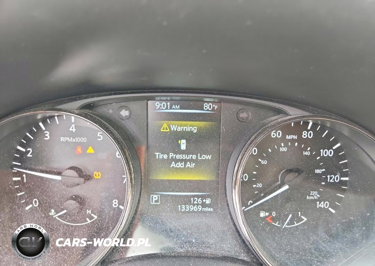 2017 Nissan Rogue S VIN:JN8AT2MVXHW251893 - 9