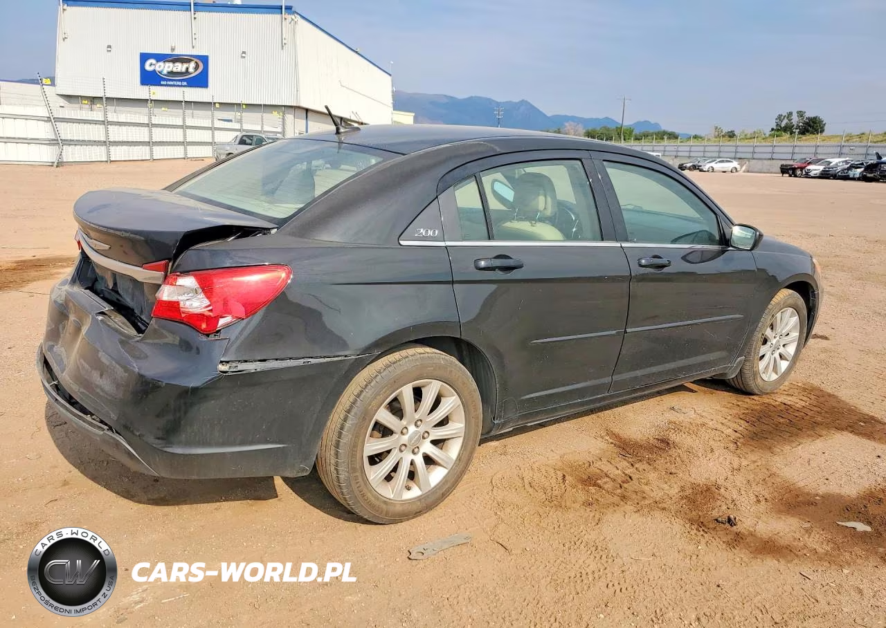 2011 Chrysler 200 Touring VIN:1C3BC1FG5BN547348 - 3