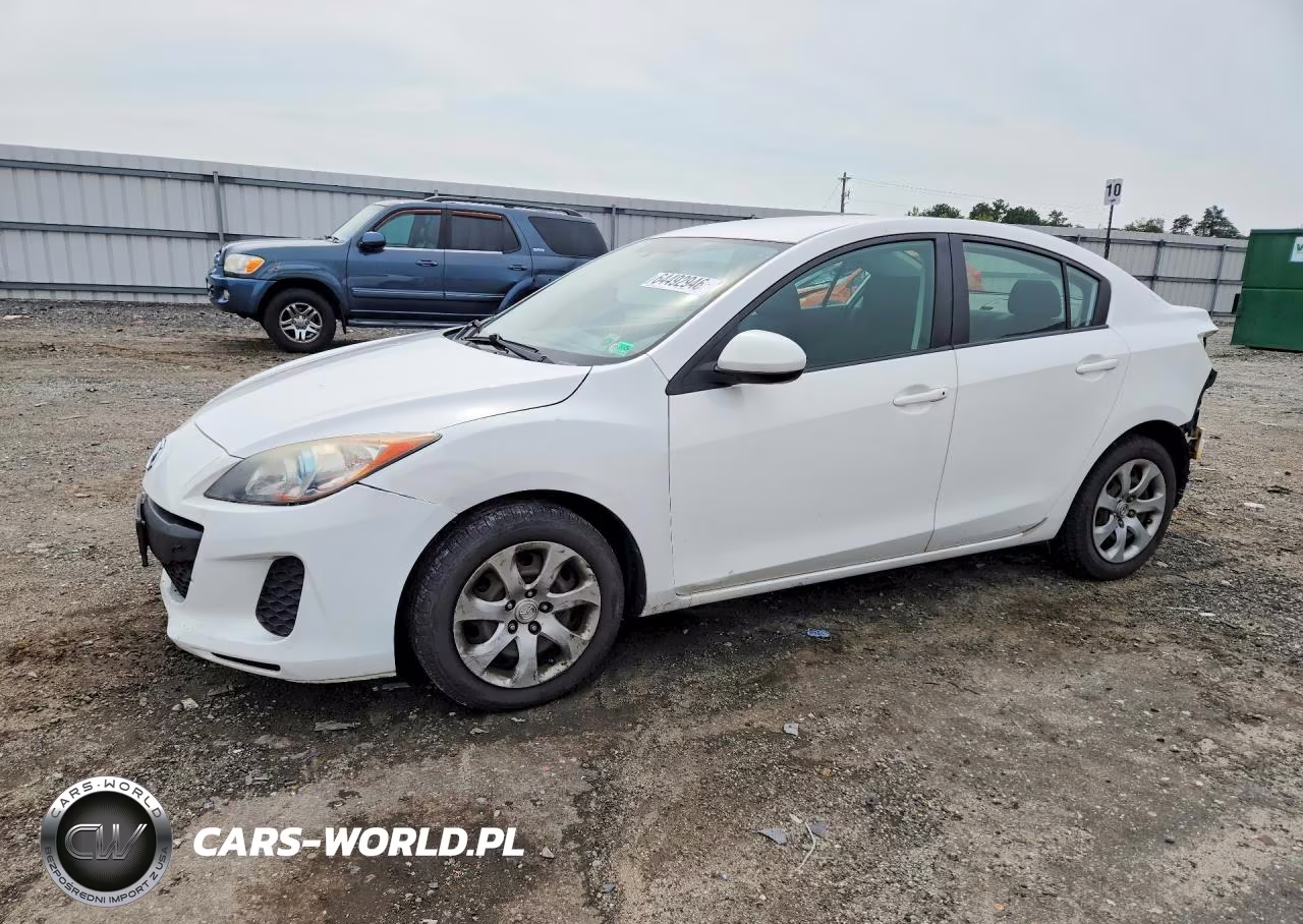 2013 Mazda 3 I