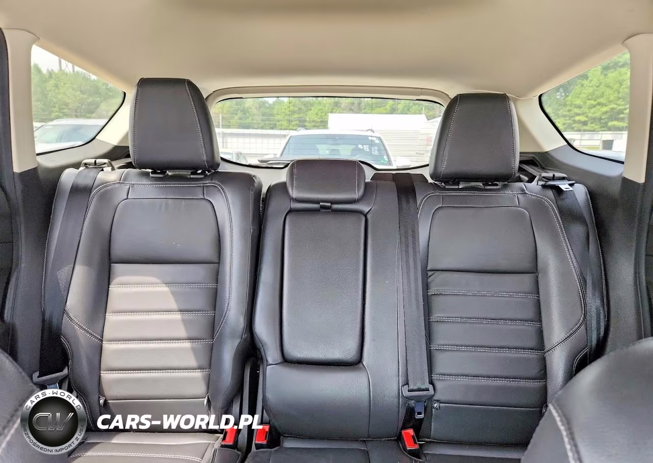 2018 Ford Escape Titanium VIN:1FMCU9J95JUB37234 - 10
