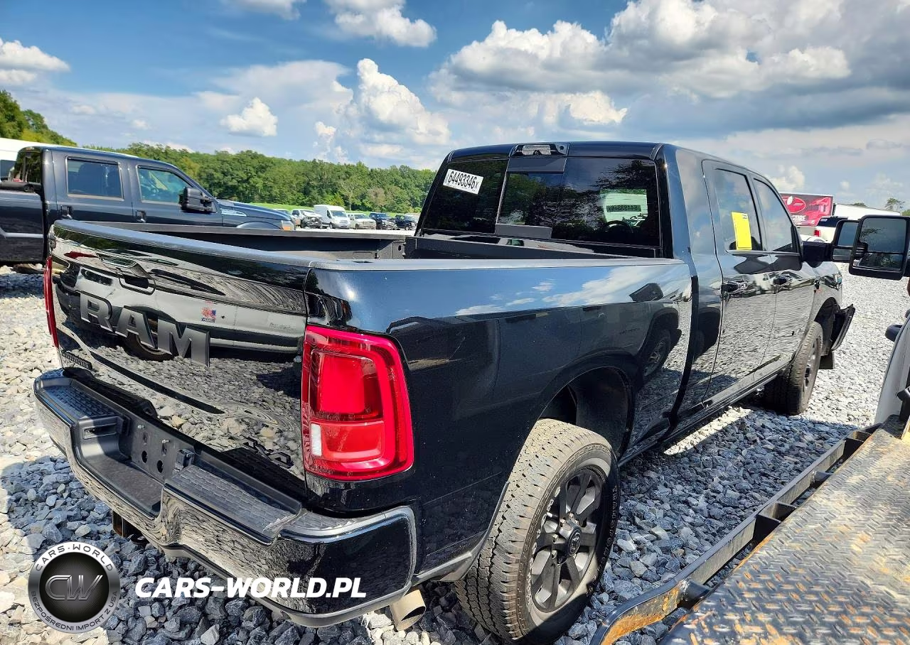 2025 Ram 3500 Laramie VIN:3C63R3ML4SG505456 - 3