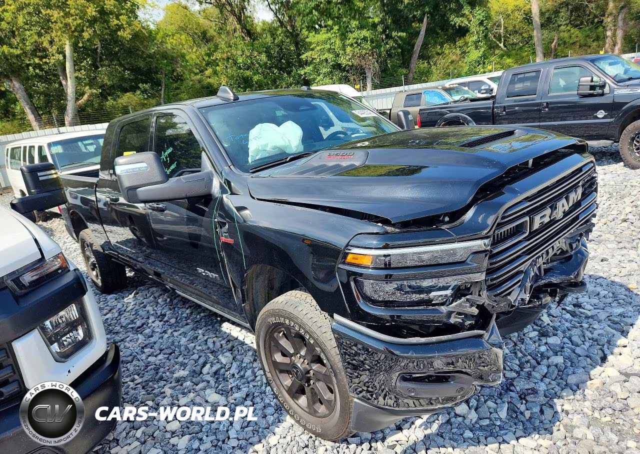 2025 Ram 3500 Laramie VIN:3C63R3ML4SG505456 - 4
