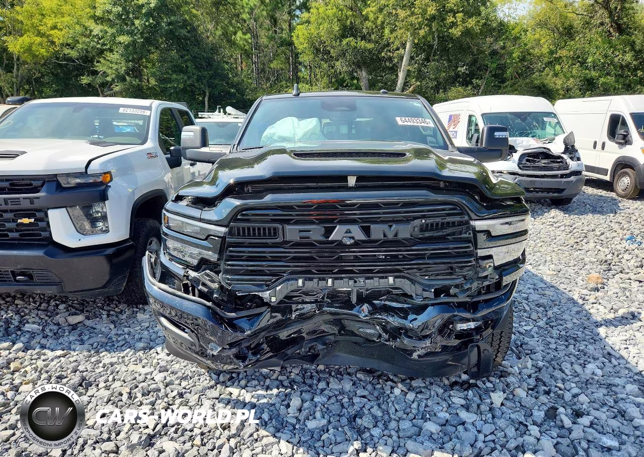 2025 Ram 3500 Laramie VIN:3C63R3ML4SG505456 - 5