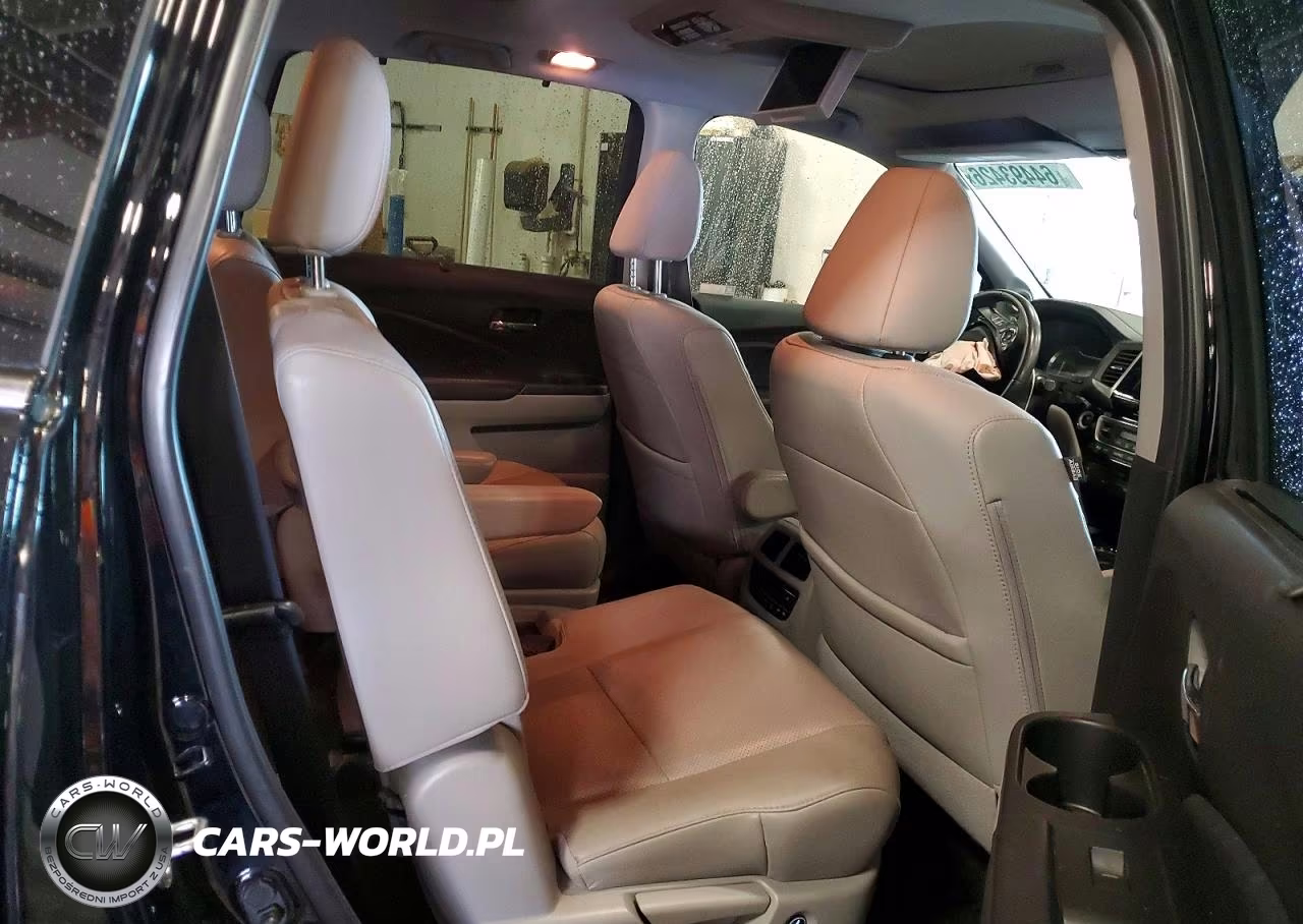 2018 Honda Pilot Elite VIN:5FNYF6H02JB009133 - 11